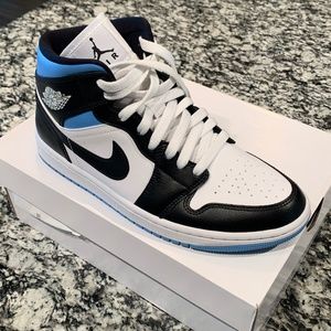 Women’s Air Jordan 1 Mid White/Black and University Blue